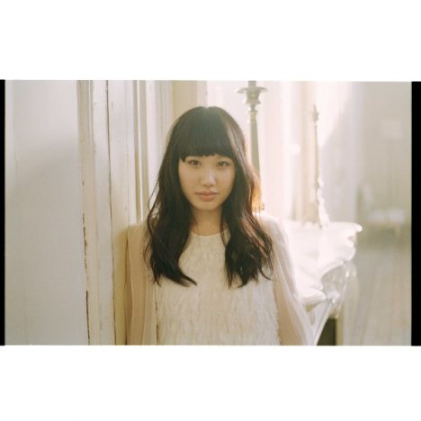 ななみ、中高生を中心に話題の「恋桜」MV公開　1stアルバム『ななみ』発売も決定