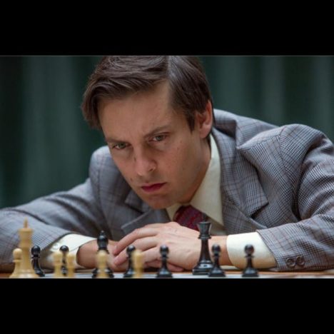 チェス映画は刺激的なものになり得るか？　壮絶な頭脳戦を描く『完全なるチェックメイト』の挑戦