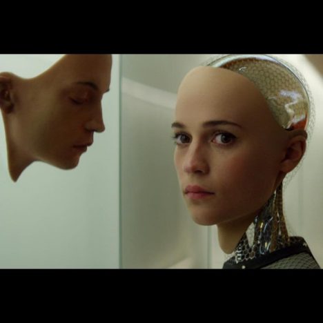 アカデミー賞視覚効果賞受賞『エクス・マキナ』日本公開へ　アリシア・ヴィキャンデルがロボットに