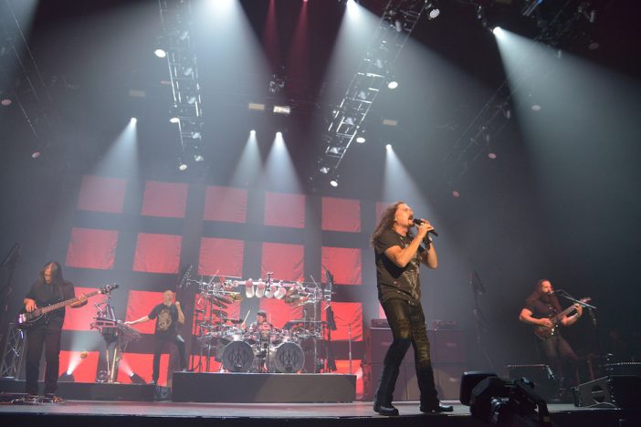 Dream Theater『Images And Words』は奇跡の1枚だった　現在と原点を見せた日本武道館公演