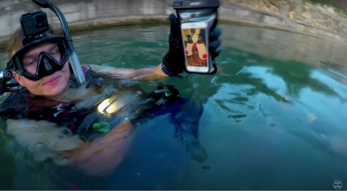 米YouTuberが海中や川底に眠る落とし物を発掘