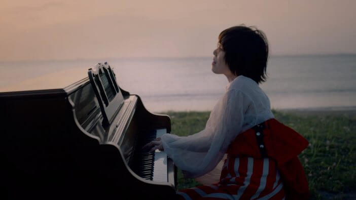 中納良恵『あまい』にピアノ弾き語り映像