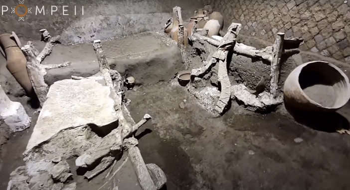 ポンペイで発見された2000年前の部屋