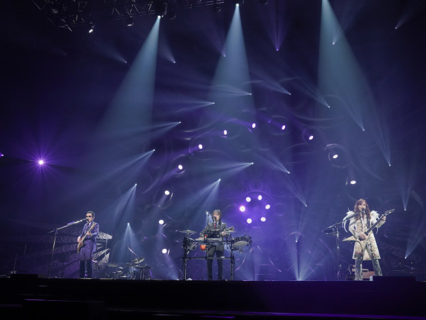 THE ALFEEが日本武道館で告げた、新たな始まり　2年ぶりの有観客ライブで直接ファンに届けた希望
