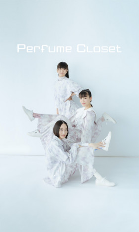 『Perfume Closet』スニーカーを会場販売