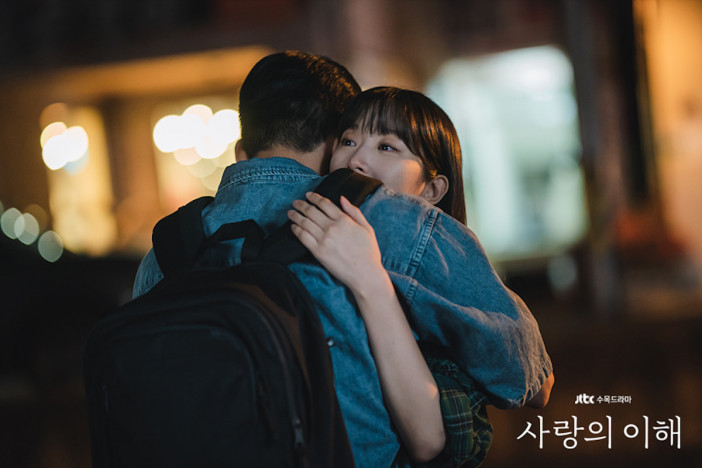 『愛と、利と』ユ・ヨンソクが熱い視線を送る