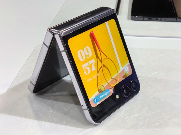 最新折りたたみスマホ『Galaxy Z Flip5』の魅力