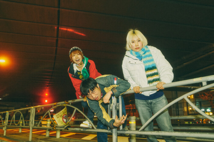 ロックンロールで景気を良くする3ピースの新星　THE DO DO DO's、“楽しいこと”を信じ続けてきた結成からの歩み