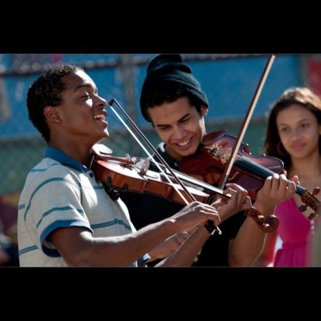 スラム出身の子どもがオーケストラを組む感動の実話　『ストリート・オーケストラ』予告映像公開