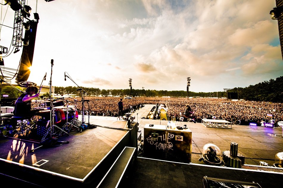 One Ok Rock 2日で11万人動員ライブも通過点に 熱狂の渚園ライブを