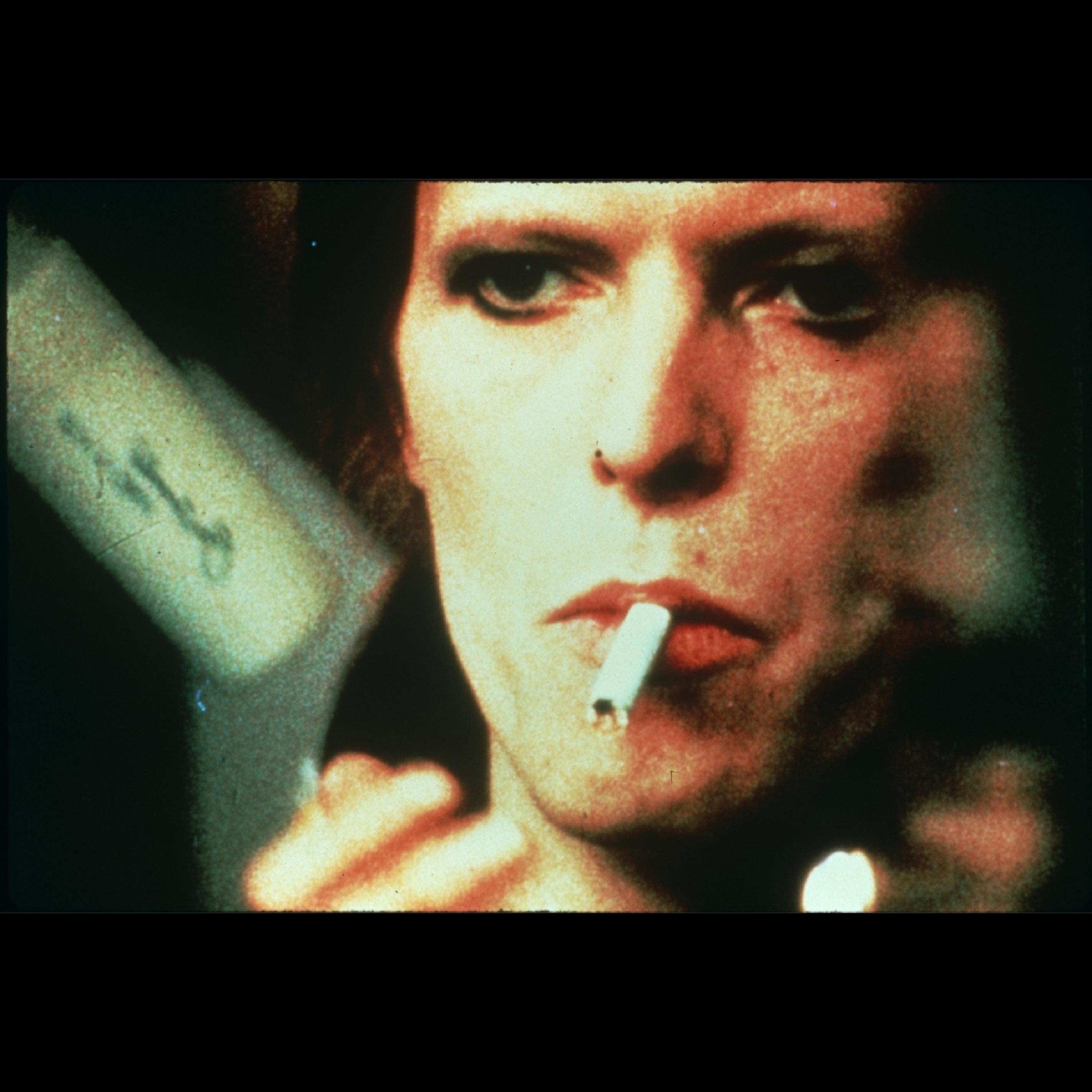 今だから発見できる デヴィッド ボウイの狂気 サエキけんぞうの ジギー スターダスト 評 Real Sound リアルサウンド 映画部