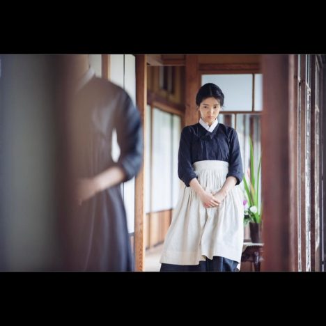 『お嬢さん』は日本でも撮影が行われていた！　三重県・六華苑を捉えた新場面写真