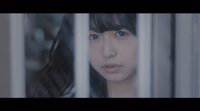 欅坂46、「エキセントリック」MV公開　TAKAHIRO×池田一真による斬新な振付＆映像にの画像1-4
