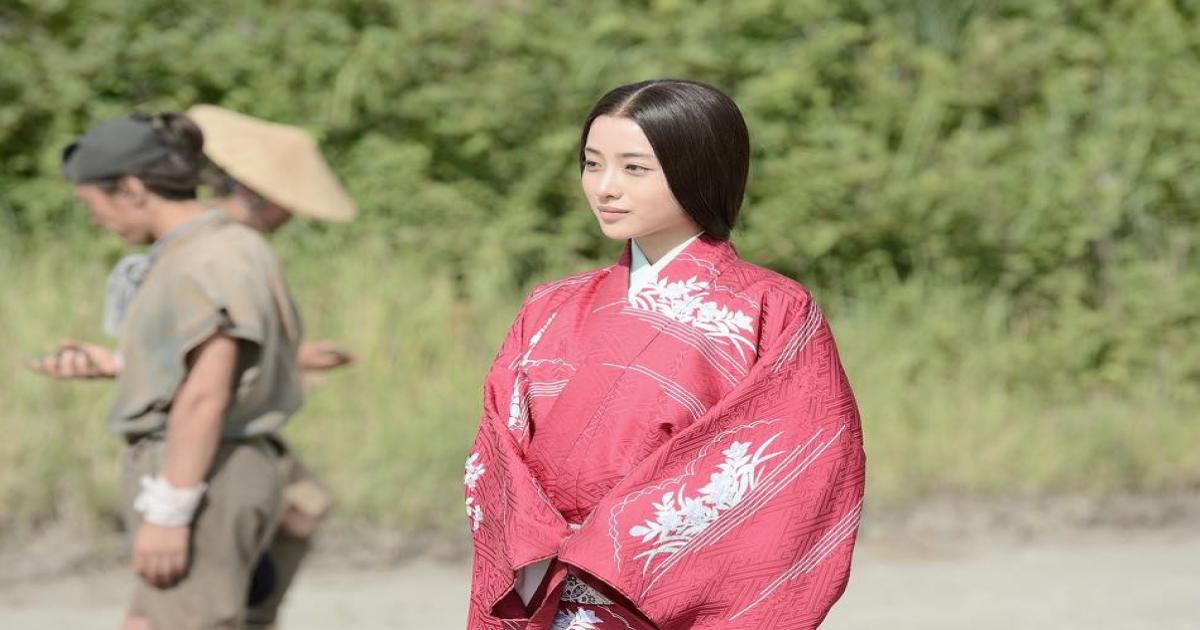 石原さとみ ウザかわキャラ から大人の女優へ 忍びの国 鬼嫁役で見せた母性 Real Sound リアルサウンド 映画部 石原さとみ ウザかわキャラ から大人の女優へ 忍びの国 鬼嫁役で見せた母性 Real Sound リアルサウンド 映画部