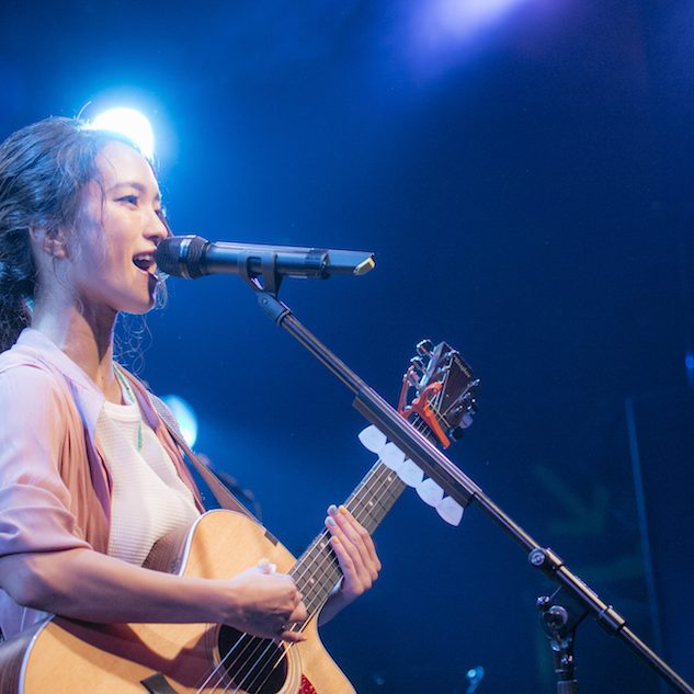 Leola、音楽への愛をこめた充実のステージ 初ワンマンライブツアー東京公演レポート Real Sound｜リアルサウンド