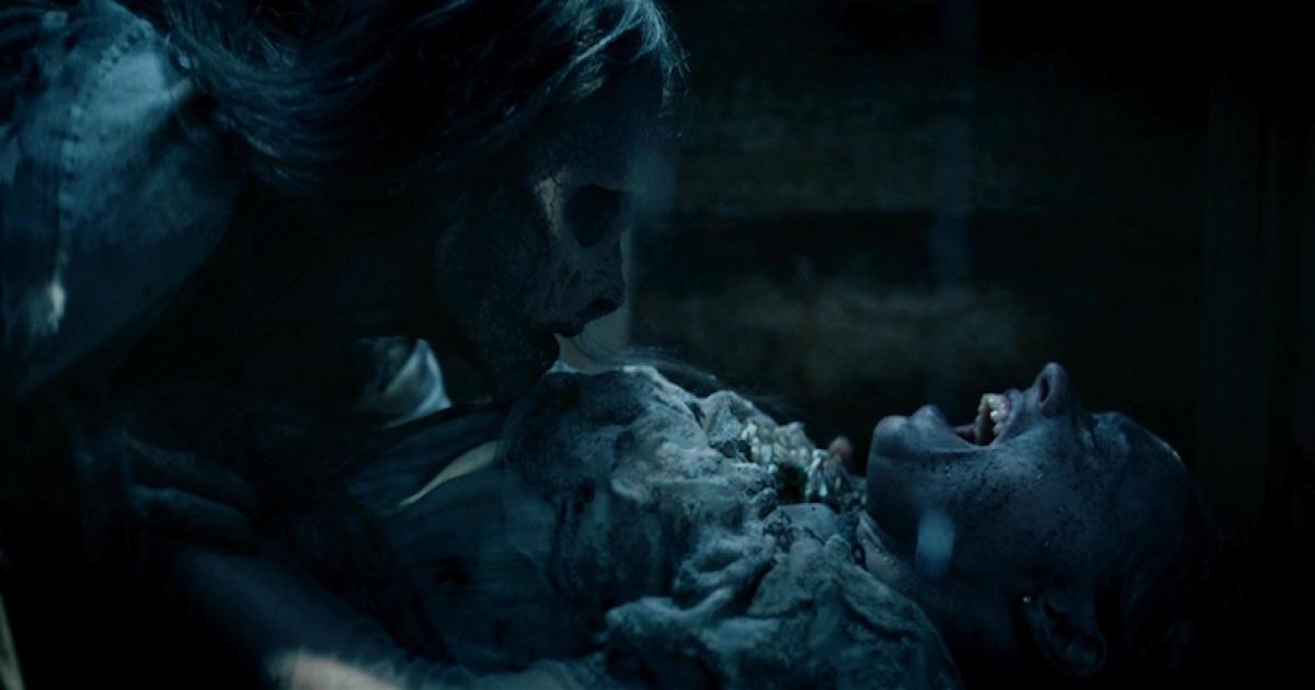 棺桶に閉じ込められた花嫁を襲うものの正体とは ゴースト ブライド 恐怖の本編映像 Real Sound リアルサウンド 映画部