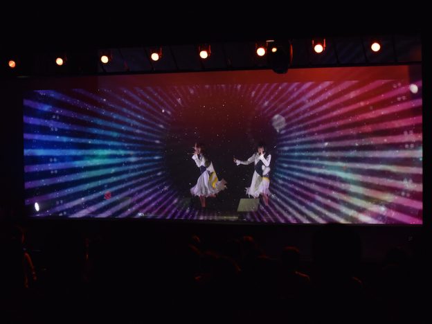 アイドル×ホログラフィックに見る、ライブ演出の新たな可能性　『Future LIVE～複合現実～』レポ