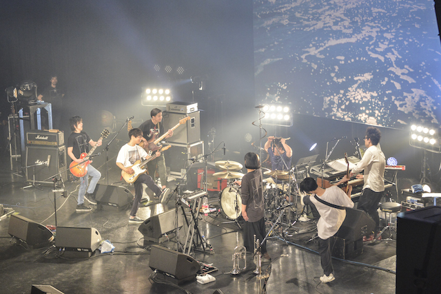 くるり、新旧代表曲で見せた絶妙の塩梅　ライブツアー「線」東京公演レポートの画像1-2
