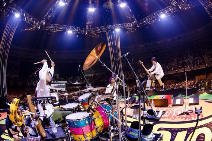 WANIMA、国民的ロックバンドへの道を駆け上る！　ツアー名古屋公演で新曲「Drive」初披露