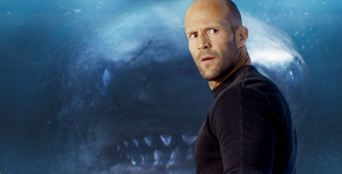 ジェイソン・ステイサム、猟銃片手に巨大ザメに特攻！　『MEG ザ・モンスター』特別映像公開
