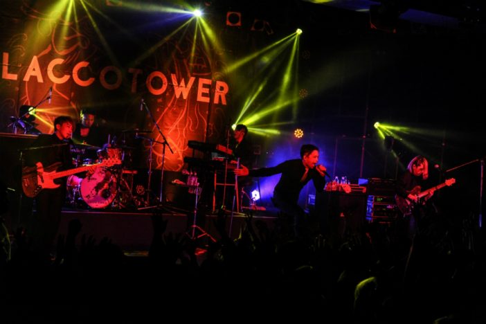 LACCO TOWERは比べようのないバンドへと成長している　結成16周年ライブ『黒白歌合戦』を見て