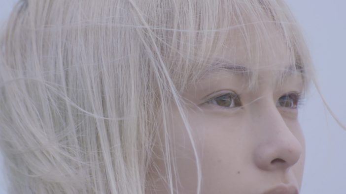 mabanua、新アルバム表題曲「Blurred」MV公開　写真集を開いたかのような映像に