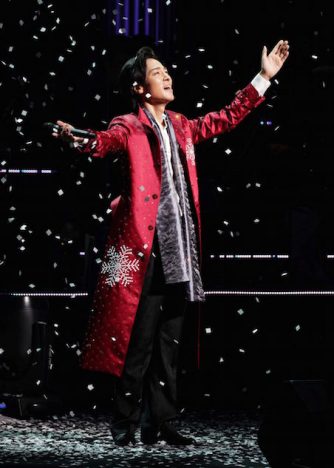 山内惠介のコンサートから感じた歌謡界への強い信念　東京国際フォーラム公演レポート
