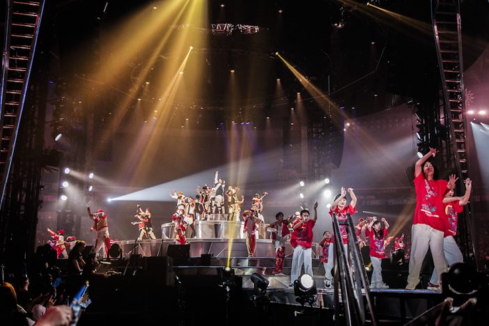 EXILE、熊本＆岩手の子ども達91名とダンス！　4万3,000人の前で「Rising Sun」披露