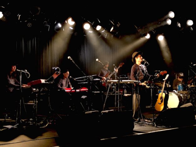 高田漣が追求し続けるモダンビンテージサウンド　ライブで洗練されたポップに再構築した楽曲たち