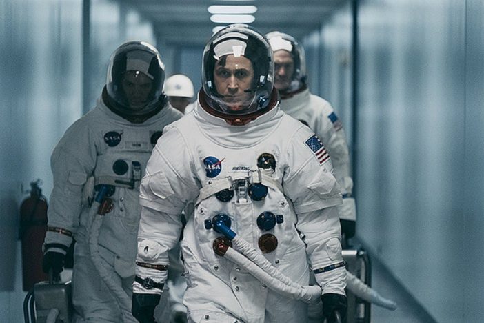 デイミアン・チャゼル監督が4DX上映の魅力を語る　『ファースト・マン』特別映像公開