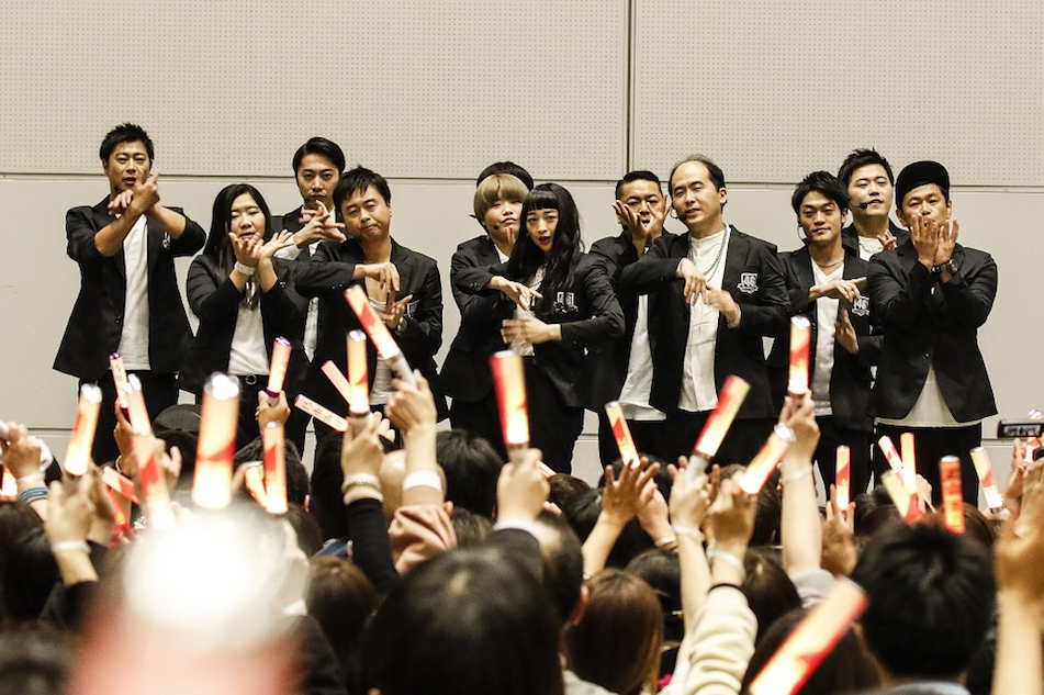 吉本坂46、“初の握手会”を開催