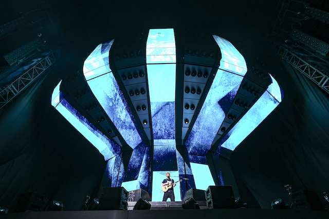エド・シーラン、唯一人のステージで世界最高峰のエンターテインメントを体現した東京ドーム公演の画像1-1