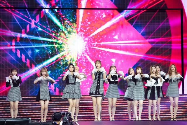 IZ*ONE 「KCON 2019 JAPAN」　ⓒ CJ ENM Co., Ltd, All Rights Reservedの画像