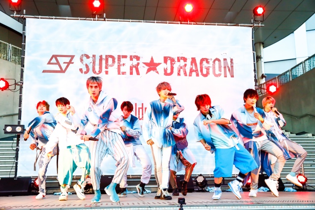 SUPER★DRAGON、『3rd Identity』リリースイベントに天龍源一郎登場「ファンキーでいいね」の画像1-2