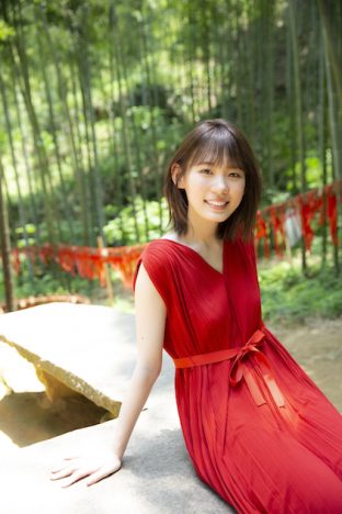 欅坂46小池美波、1st写真集発売