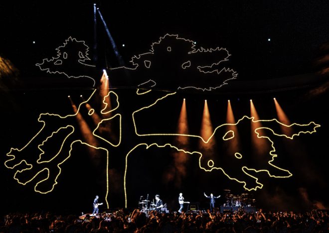 U2、『The Joshua Tree』完全再現ツアーで改めて伝えたバンドの象徴的なメッセージ　日本公演を振り返る