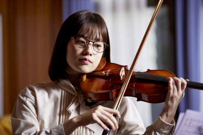 『鈍色の箱の中で』に筧美和子が出演　萩原利久が憧れる“バイオリンのお姉さん”に