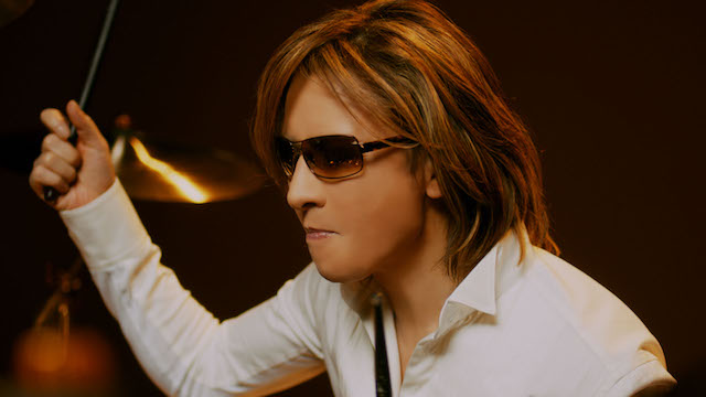 YOSHIKI出演「『ワンダ』極」新CM公開　黄金ドラムで無我夢中に演奏