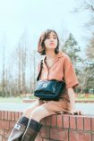 藤原さくら、ブランドブックの表紙に初抜擢の画像