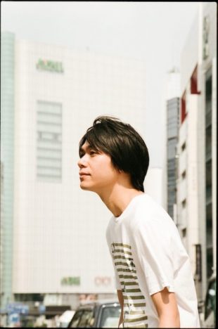 小山田壮平が作る音楽の時代を越えた求心力　新たな季節の訪れを感じさせる「OH MY GOD」とソロアルバムへの期待