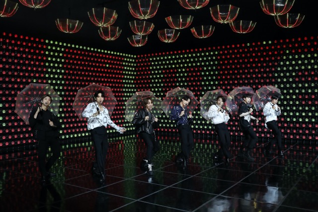 BTS、『BANG BANG CON The Live』から伝わるARMYへのメッセージ　グループのおもてなしと前向きさ感じる公演にの画像1-2