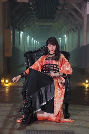 中条あやみの“閻魔堂ファッション”が公開　『閻魔堂沙羅の推理奇譚』放送開始日は10月31日に