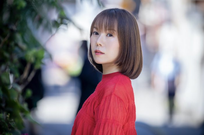 半崎美子、上京20年記念した初のカバーアルバム『うた弁 COVER』リリース　新アーティスト写真＆ジャケットも公開
