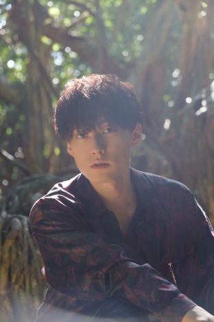 人気声優・増田俊樹、待望の写真集は屋久島で自然体な姿を撮影　「こんな僕だけど、楽しんでいただけたら」