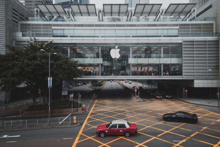 Apple“自動車産業参入”に海外で賛否の声　イーロン・マスクも「変だな」と懐疑的な見方