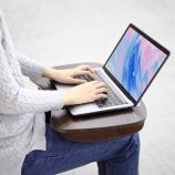 「膝上テーブル」が在宅ワークに必須？の画像