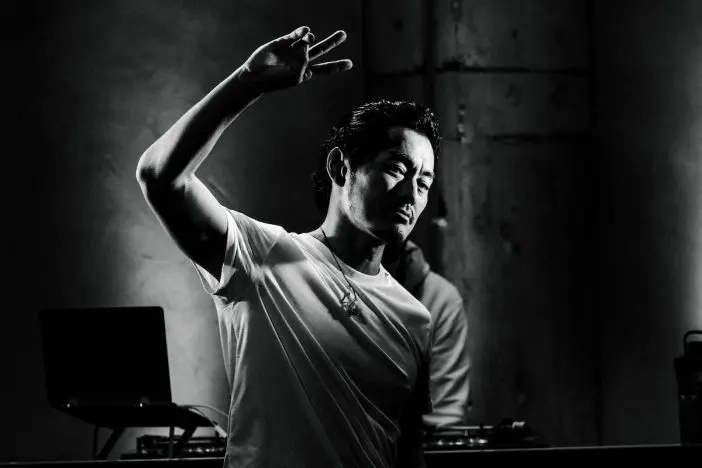 週末CITY PLAY BOYZ、アルバム『SHE IS ALIEN』リリース 収録曲「BUT