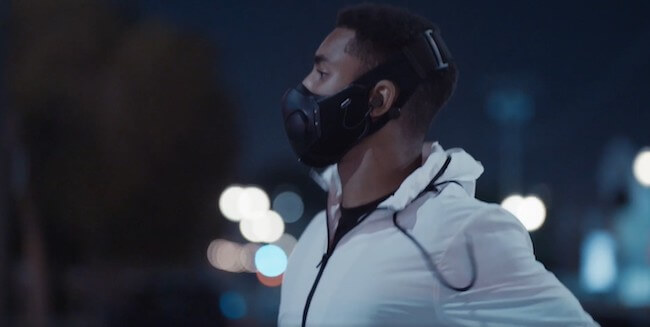 will.i.amが手掛けた近未来マスク『Xupermask』の画像