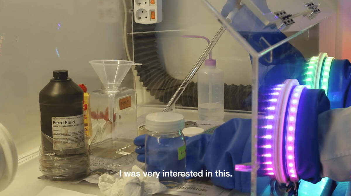 韓国のアーティスト、“音が見える”スピーカーを開発