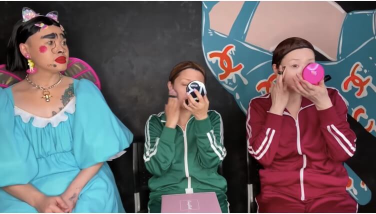 矢口真里＆手島優、ブリちゃんメイクに挑戦の画像